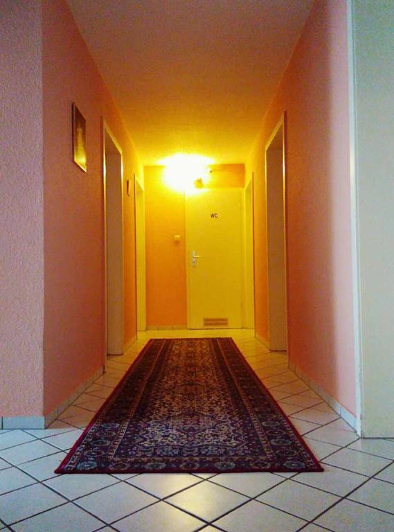 Hotel Yans Oberhausen  Szoba fotó